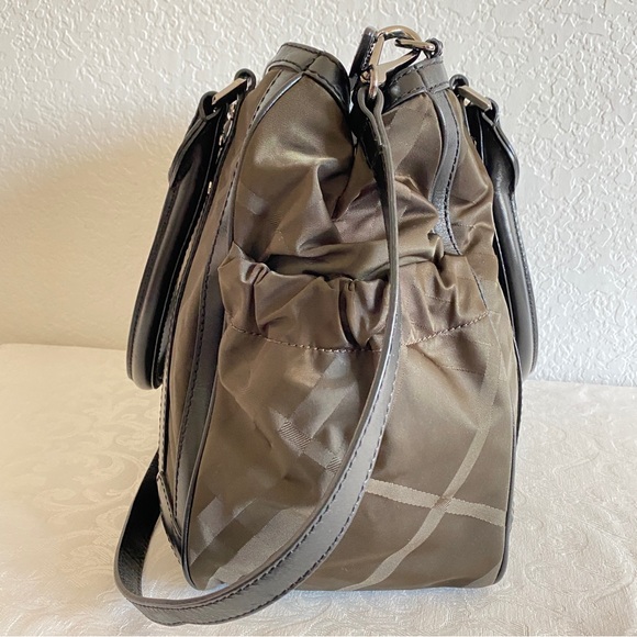 Burberry check nylon multi purpose bag - Picture 5 of 14